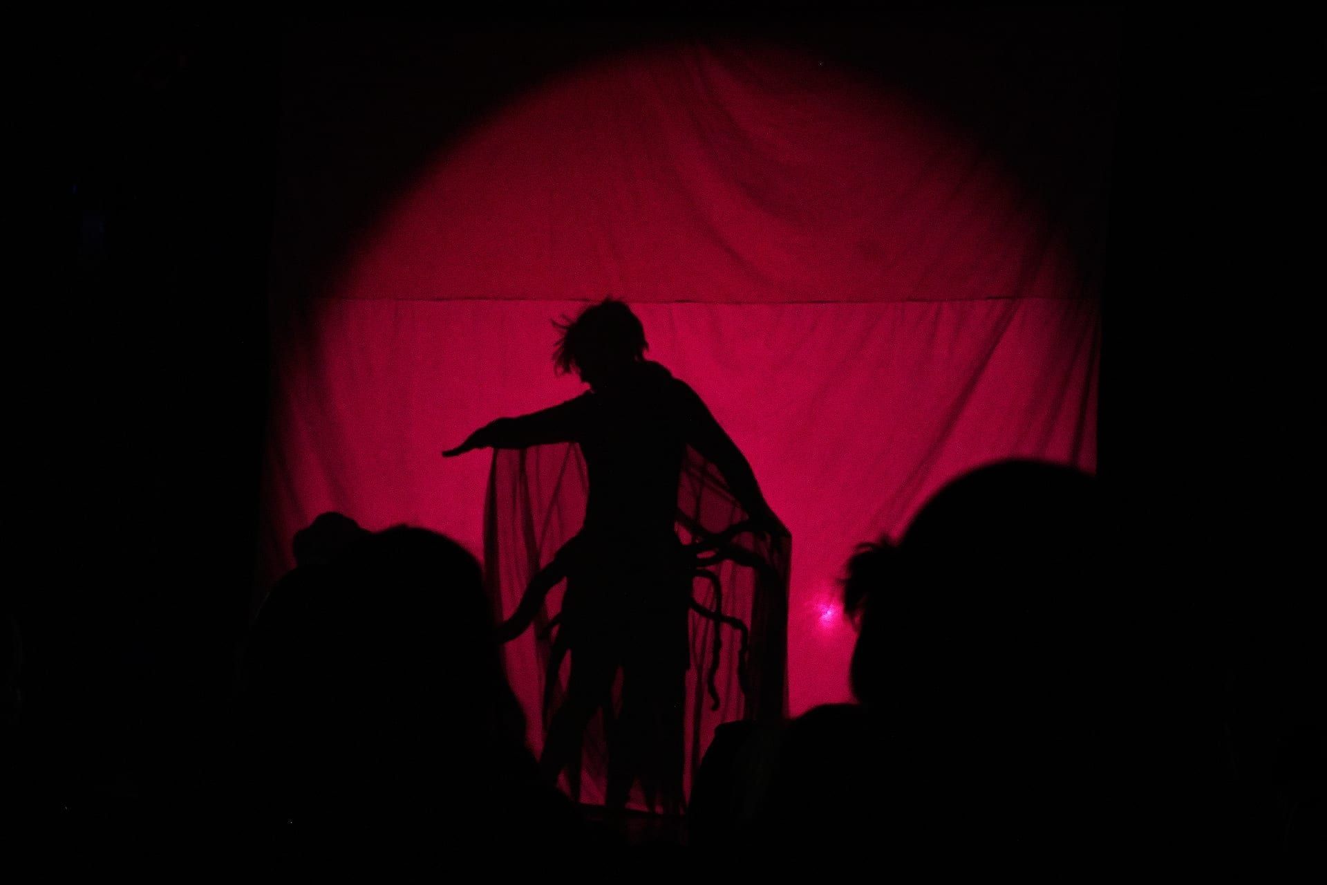 UNDINI Uncut photo 6
